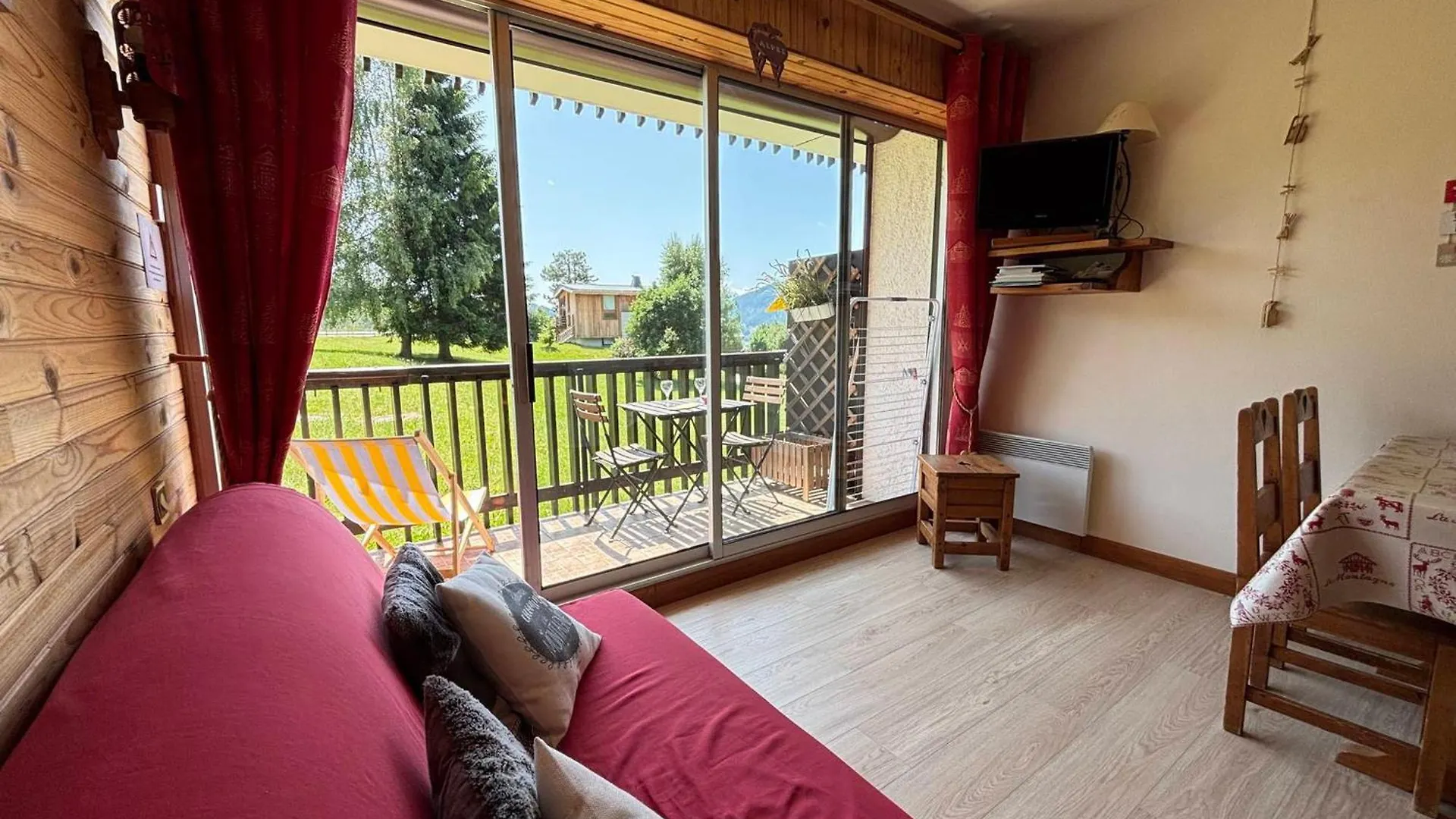 Apartman Studio Skis Aux Pieds, Animaux Acceptes, Parking, Balcon, 4 Personnes - Fr-1-505-230 Notre-Dame-de-Bellecombe