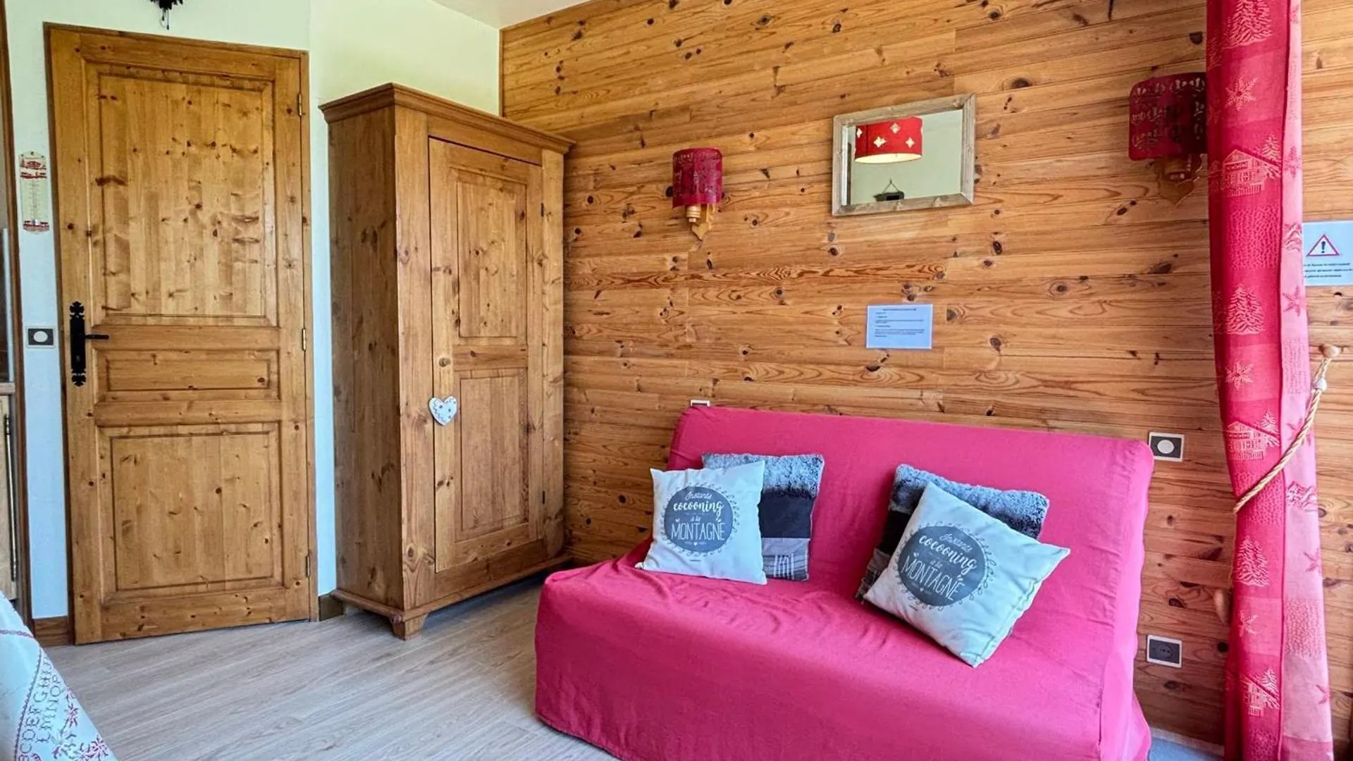 Studio Skis Aux Pieds, Animaux Acceptes, Parking, Balcon, 4 Personnes - Fr-1-505-230 Notre-Dame-de-Bellecombe 0*,  Franciaország