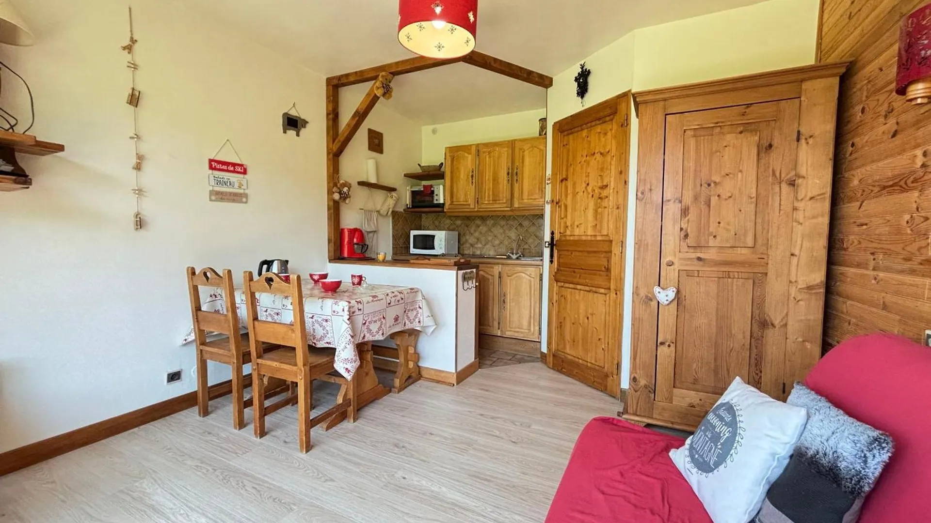 Studio Skis Aux Pieds, Animaux Acceptes, Parking, Balcon, 4 Personnes - Fr-1-505-230 Notre-Dame-de-Bellecombe 0*,